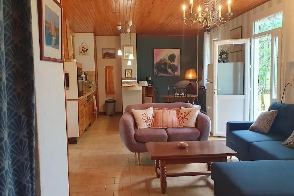 Maison Sur Un Terrain Boise Proche De Rocamadour. Montvalent Tatil Evi